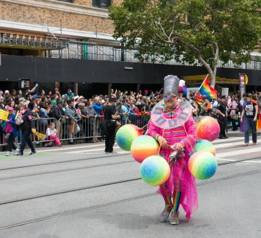 Adam balon kostüm 2017 San Francisco Gay Pride Parade