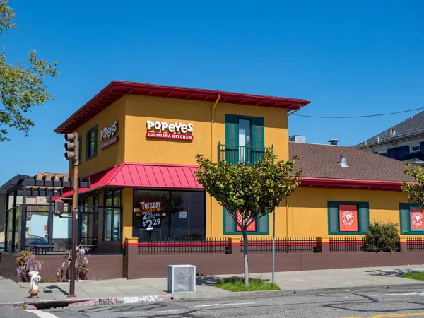 Restaurante de comida rápida Popeyes en Berkeley, California — Foto de Stock