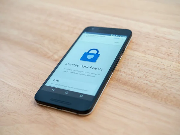 Facebook yönetmek gizlilik ayarı ile telefon resmi