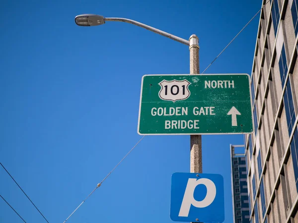 Señal de dirección de la autopista Golden Gate Bridge — Foto de Stock