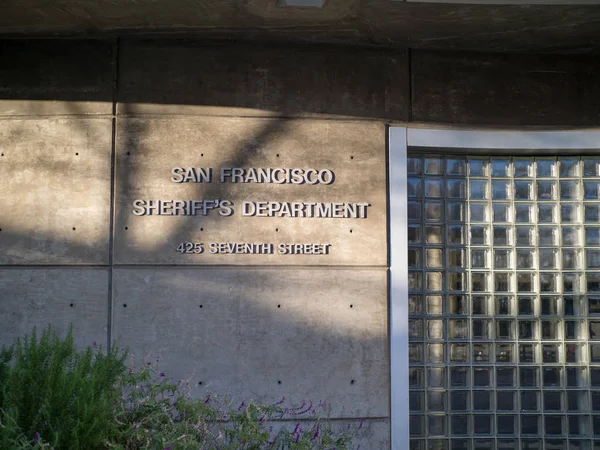 加州旧金山 2018年3月16日旧金山市中心旧金山治安官部门的入口 — 图库照片