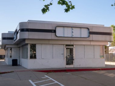 Bir park yerinde terk edilmiş, yukarı bindik Mağazası 