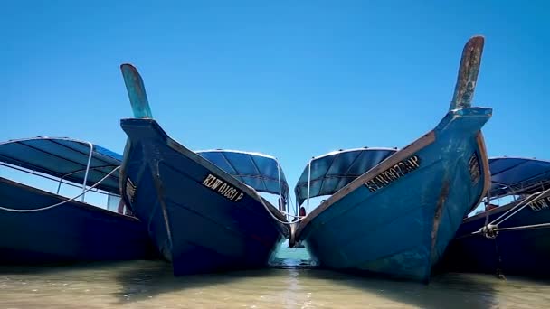 Old Wooden Malaysian Boats Rocks Waves Coast Sunny Day Sea — Stock Video