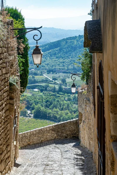 Strada di Gordes, villaggio in Francia — Foto Stock