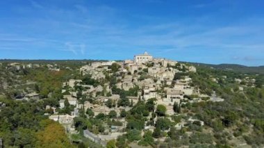 Gordes - Fransa 'nın Provence kentindeki ortaçağ köyü.