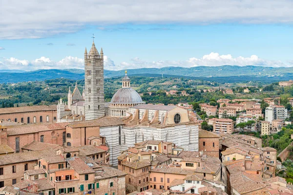 Vista aérea de Siena: Catedral de Siena — Foto de Stock