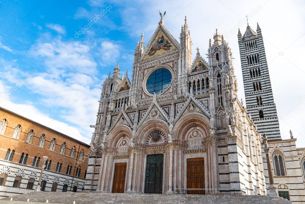 Sunrise view of Siena Cathedral Santa Maria Assunta in Siena, Tuscany, italy.