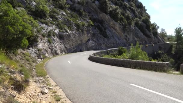 Gevaarlijke asfaltweg in Frankrijk Verdone — Stockvideo