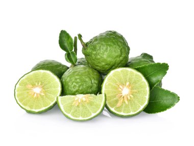 Beyaz arka planda Bergamot meyvesi.