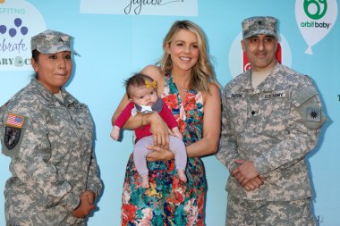 televizyon kişiliği Ali Fedotowsky