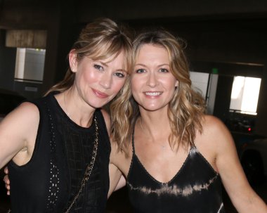 Ali Hillis, Meredith Monroe