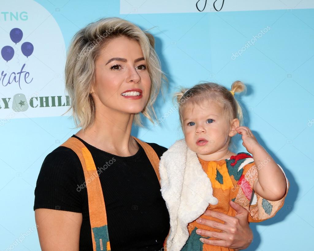 Linsey Godfrey, Aleda Seren Adamson Stock Editorial Photo © Jean