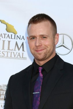 yönetmen Christopher Folkens