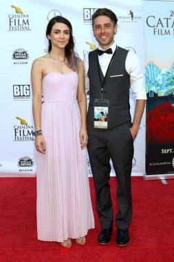 Rw Reinhardt, Ella Lentini