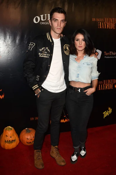 Josh Beech, Shenae Grimes — Stock Photo, Image