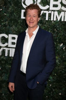 aktör Jonathan Mangum