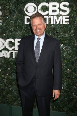 aktör Robert Newman