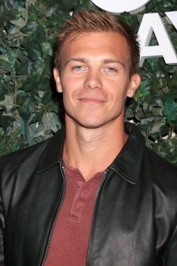 aktör Michael Roark 