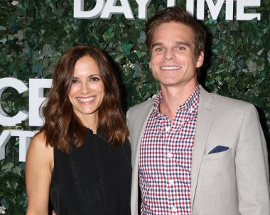 Rebecca Budig, Greg Rikaart 