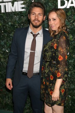 Scott Clifton, Nicole Lampson