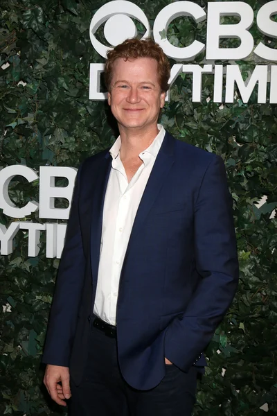 aktör Jonathan Mangum