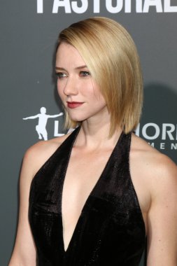 oyuncu Valorie köri