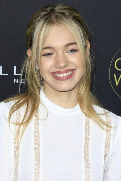 Skådespelerskan Sadie Calvano — Stockfoto