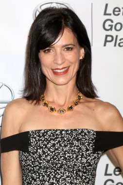 Oyuncu Perrey Reeves