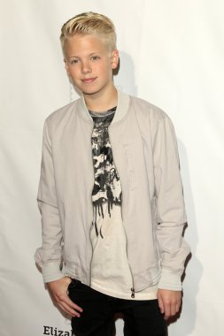 aktör Carson Lueders