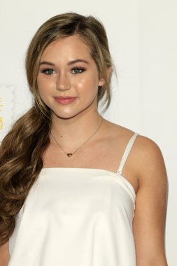  oyuncu Brec Bassinger