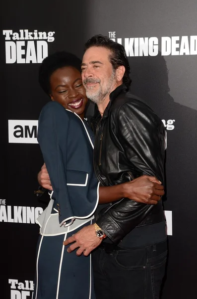 Danai Gurira, Jeffrey Dean Morgan — Zdjęcie stockowe