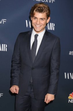 oyuncu Garrett Clayton