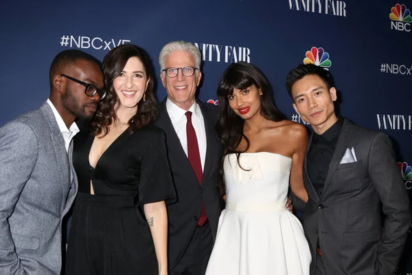 William Jackson Harper, D'arcy Card, Ted Danson, Jameela Jamil, Manny Jacinto — Stockfoto