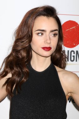 Aktris Lily Collins 