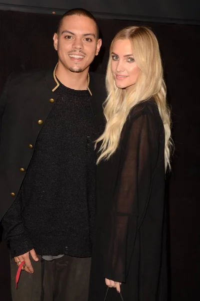 Evan Ross, Ashlee Simpson — Foto Stock