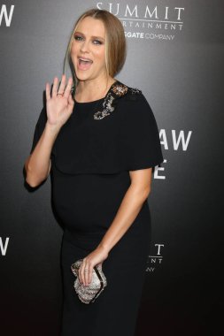 oyuncu Teresa Palmer 