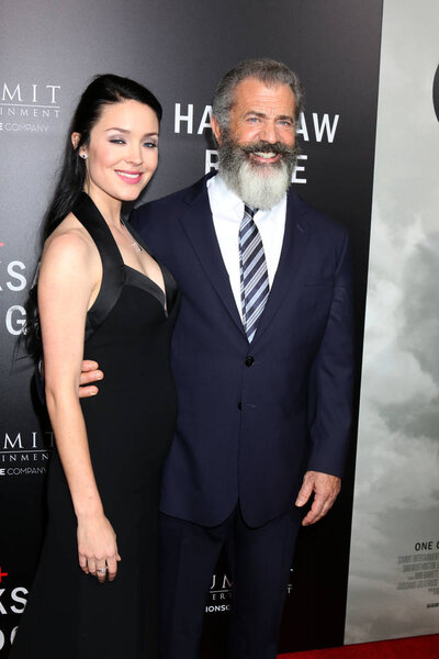 Розалин Росс, Мел Гибсон
 