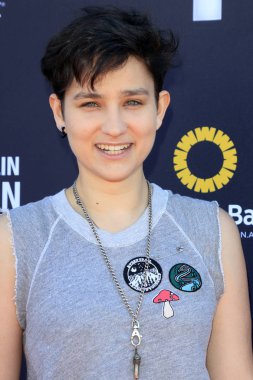 Bex Taylor-Klaus 
