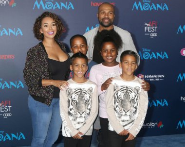 Gloria Govan, Derek Fisher, çocuk 