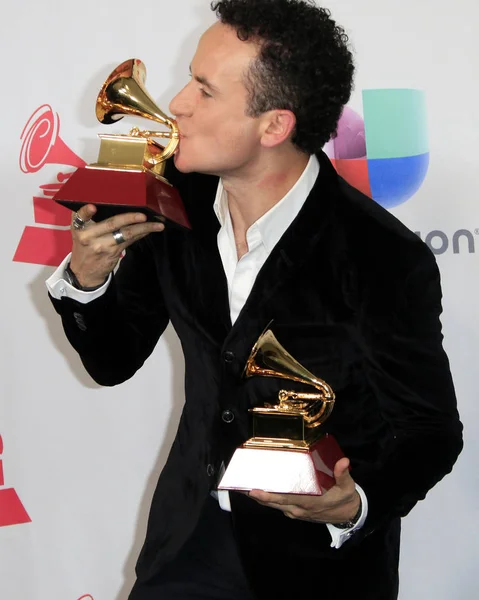 Fonseca vid den 17: e årliga Latin Grammy Awards — Stockfoto