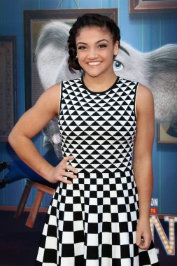 artistik jimnastikçi Laurie Hernandez 
