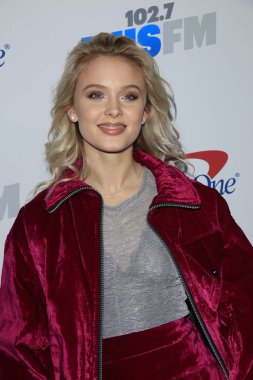 şarkıcı Zara Larsson
