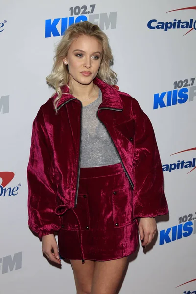 Énekes Zara Larsson — Stock Fotó