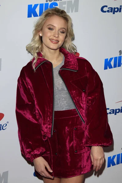 şarkıcı Zara Larsson