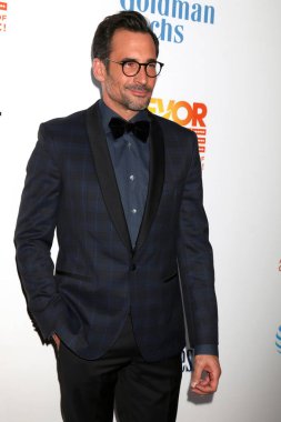 aktör Lawrence Zeryan