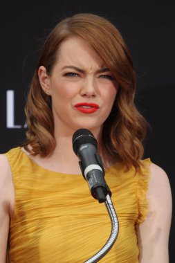 aktris emma stone