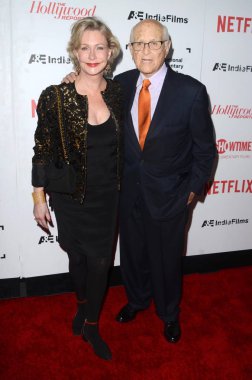  Karısı, Norman Lear