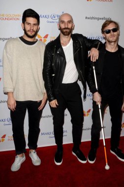 Büyükelçiler, x Adam Levin, Sam Harris, Casey Harris 