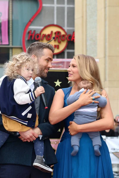 Blake Lively, Reynolds nou-născuți, Ryan Reynolds, James Reynolds — Fotografie, imagine de stoc