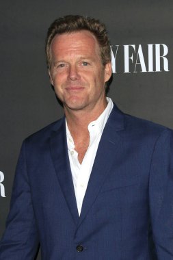 aktör Scott Winters 